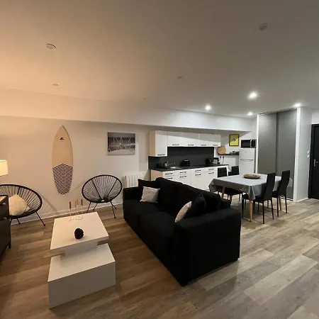 La Parenthese Au Pied Du Holiday home *